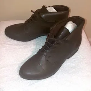 Leather Gloria Vanderbilt Claudette Bootie Gloria Vanderbilt Shoes